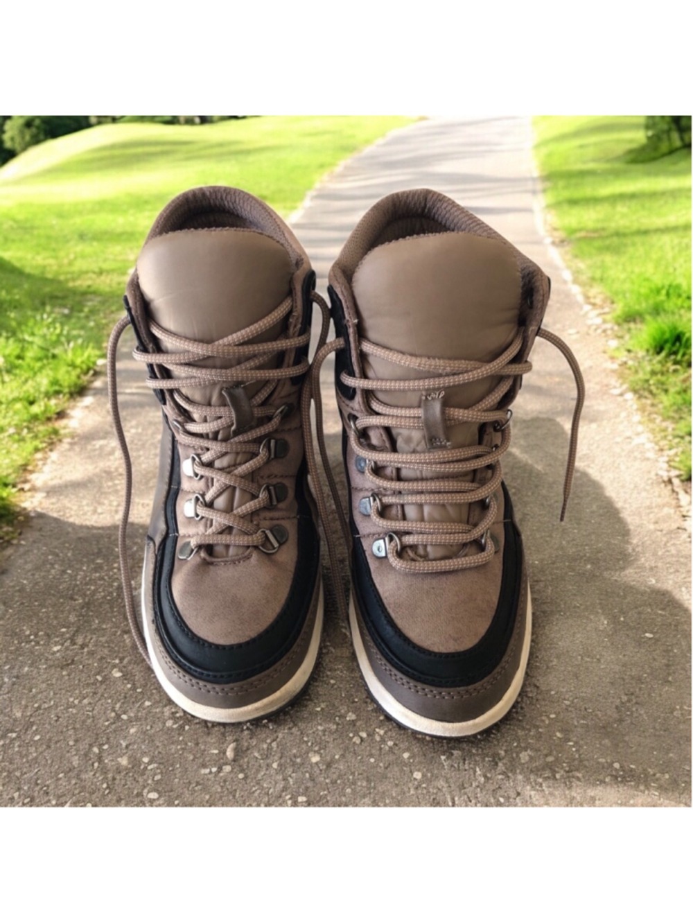 Size 8.5M Baretraps Kamber Hiking Boots Womens Weatherproof Gorpcore Traction